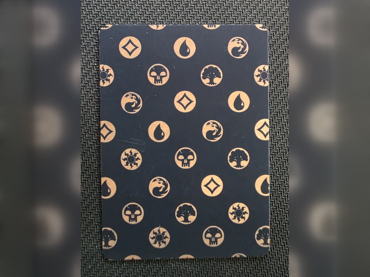 Card back and edge detail